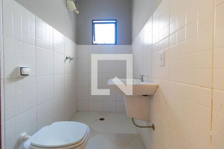 Casa de condomínio à venda com 544m², 4 quartos e 2 vagasBanheiro de Serviço