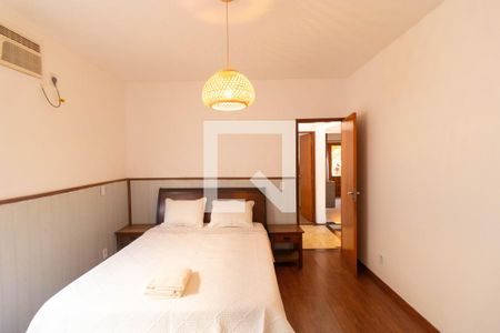 Casa de condomínio à venda com 544m², 4 quartos e 2 vagasBanheiro da Suíte 04