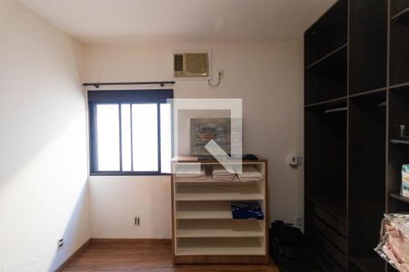 Casa de condomínio à venda com 544m², 4 quartos e 2 vagasSuíte 01