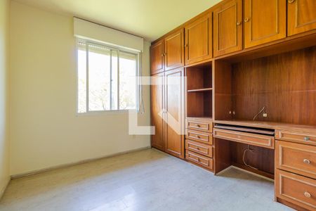 Quarto 1 de apartamento à venda com 3 quartos, 87m² em Santo Antônio, Porto Alegre