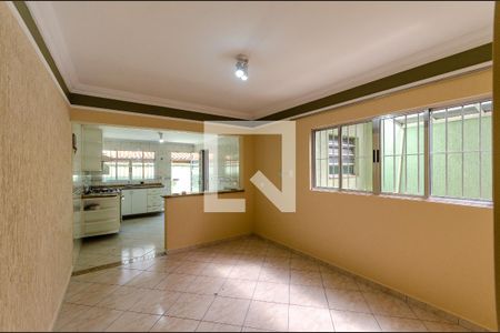 Casa para alugar com 200m², 3 quartos e 2 vagas Casa para alugar com 200m², 3 quartos e 2 vagasCozinha