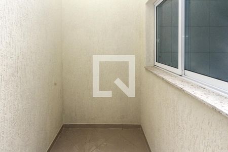 Casa de condomínio para alugar com 112m², 2 quartos e 2 vagas Casa de condomínio para alugar com 112m², 2 quartos e 2 vagasÁrea de Serviço