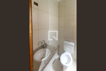 Casa de condomínio para alugar com 112m², 2 quartos e 2 vagas Casa de condomínio para alugar com 112m², 2 quartos e 2 vagasBanheiro Social