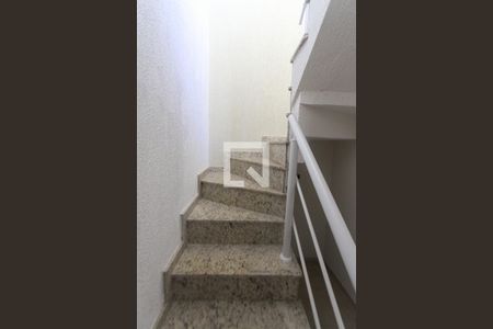 Casa de condomínio para alugar com 112m², 2 quartos e 2 vagas Casa de condomínio para alugar com 112m², 2 quartos e 2 vagasescada