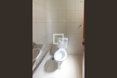 Casa de condomínio para alugar com 112m², 2 quartos e 2 vagas Casa de condomínio para alugar com 112m², 2 quartos e 2 vagasBanheiro Social