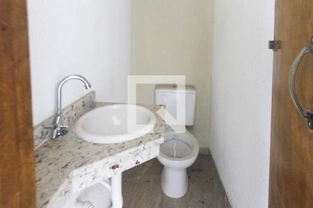 Casa de condomínio para alugar com 112m², 2 quartos e 2 vagas Casa de condomínio para alugar com 112m², 2 quartos e 2 vagasLavabo do terreço