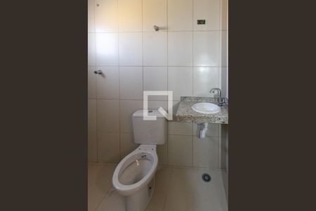 Casa de condomínio para alugar com 112m², 2 quartos e 2 vagas Casa de condomínio para alugar com 112m², 2 quartos e 2 vagasBanheiro da Suite