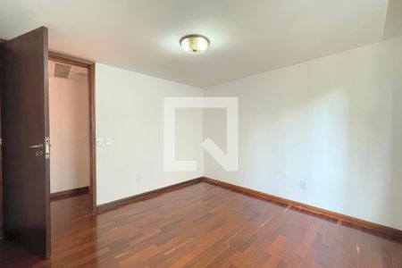 Quarto 1 de apartamento para alugar com 3 quartos, 130m² em Petrópolis, Porto Alegre