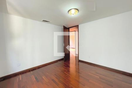 Quarto 1 de apartamento para alugar com 3 quartos, 130m² em Petrópolis, Porto Alegre