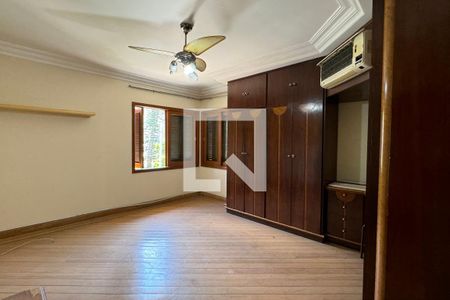 Casa de condomínio à venda com 975m², 4 quartos e 8 vagasSuíte 4