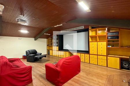 Casa de condomínio à venda com 975m², 4 quartos e 8 vagasSala de Jogos