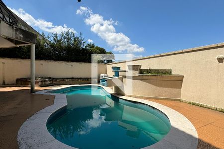 Casa de condomínio à venda com 975m², 4 quartos e 8 vagasPiscina
