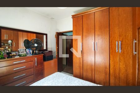 Casa à venda com 400m², 3 quartos e 3 vagas Casa à venda com 400m², 3 quartos e 3 vagasQuarto 1