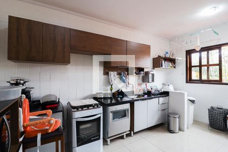 Casa à venda com 780m², 5 quartos e 4 vagasCozinha e Área de Serviço  - Casa 2