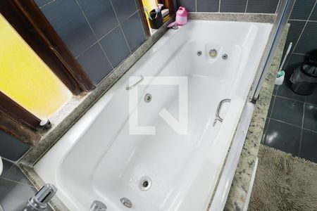 Casa à venda com 780m², 5 quartos e 4 vagasBanheiro da Suíte