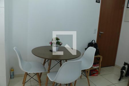 Sala de apartamento para alugar com 2 quartos, 47m² em Ouro Verde, Nova Iguaçu