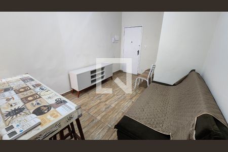 Sala de apartamento para alugar com 1 quarto, 50m² em Gonzaga, Santos