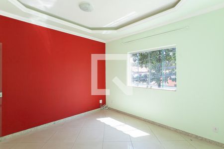 Sala de casa à venda com 3 quartos, 130m² em São João Batista, Belo Horizonte