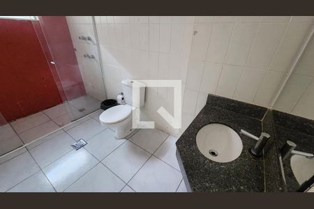 Banheiro de kitnet/studio para alugar com 1 quarto, 30m² em Vila Nova, Santos