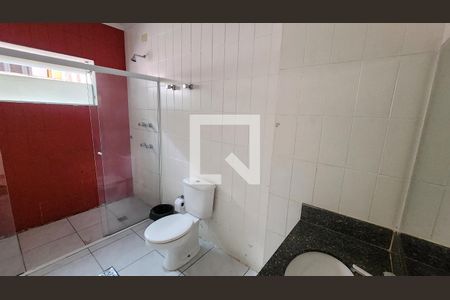 Banheiro de kitnet/studio para alugar com 1 quarto, 30m² em Vila Nova, Santos