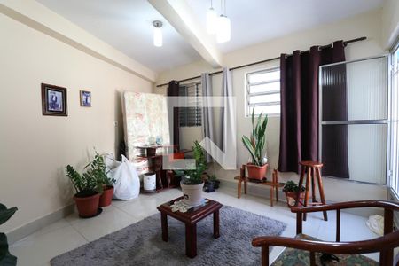 Casa à venda com 160m², 3 quartos e sem vagaHall