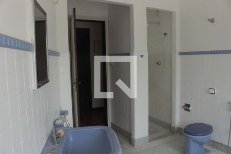 Apartamento para alugar com 160m², 2 quartos e sem vagaBanheiro