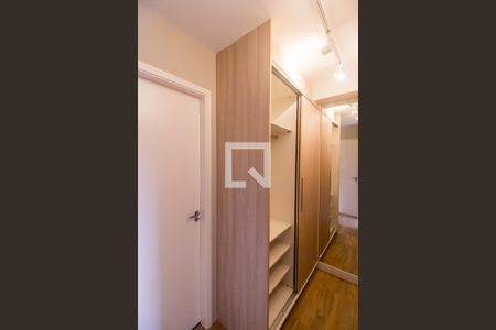 Apartamento à venda com 68m², 2 quartos e 1 vagaCloset da suíte