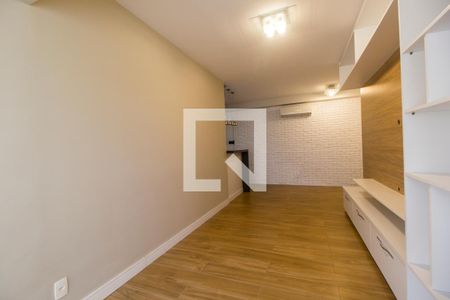 Sala de TV de apartamento à venda com 2 quartos, 68m² em Melville Empresarial I E Ii, Barueri