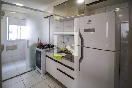 Cozinha de apartamento para alugar com 2 quartos, 39m² em Parque Bristol, São Paulo