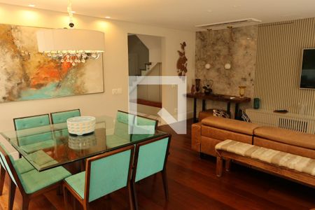 Sala de casa à venda com 4 quartos, 296m² em Planalto Paulista, São Paulo