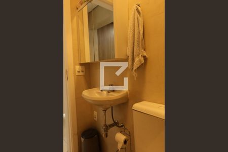 Casa à venda com 296m², 4 quartos e 3 vagasBanheiro de serviço