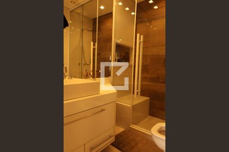 Casa à venda com 296m², 4 quartos e 3 vagasBanheiro suíte 2 