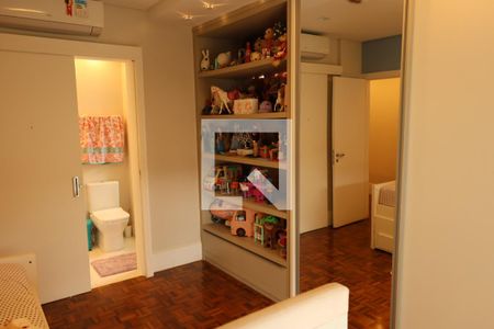 Casa à venda com 296m², 4 quartos e 3 vagasSuite 3