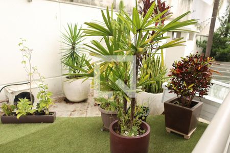 Casa à venda com 296m², 4 quartos e 3 vagasVaranda 1