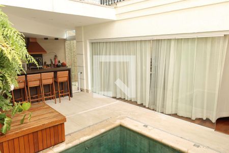 Casa à venda com 296m², 4 quartos e 3 vagasPiscina