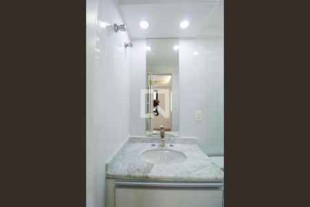 Apartamento à venda com 85m², 3 quartos e 2 vagas Apartamento à venda com 85m², 3 quartos e 2 vagasBanheiro da Suíte 2