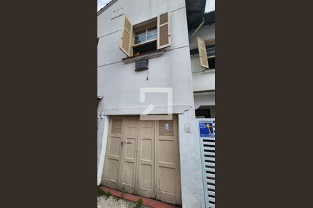 Casa para alugar com 114m², 3 quartos e 1 vaga Casa para alugar com 114m², 3 quartos e 1 vagaFachada