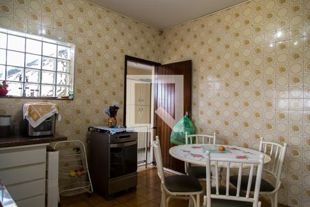 Casa à venda com 226m², 3 quartos e 2 vagasCozinha