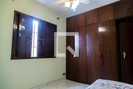 Casa à venda com 226m², 3 quartos e 2 vagasQuarto 1