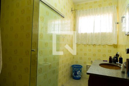 Casa à venda com 226m², 3 quartos e 2 vagasBanheiro Social