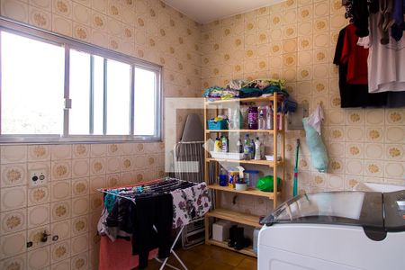 Casa à venda com 226m², 3 quartos e 2 vagasÁrea de Serviço