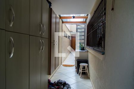 Casa à venda com 226m², 3 quartos e 2 vagasCorredor Lateral