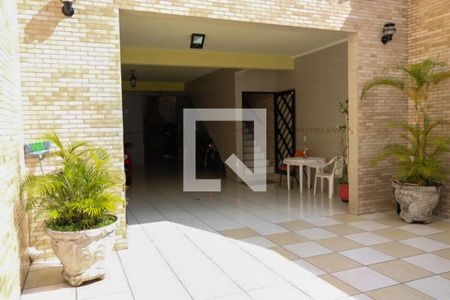 Casa à venda com 250m², 3 quartos e 6 vagasGaragem
