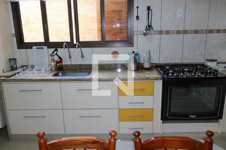 Casa à venda com 250m², 3 quartos e 6 vagasCozinha