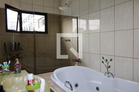 Casa à venda com 250m², 3 quartos e 6 vagasBanheiro da Suíte