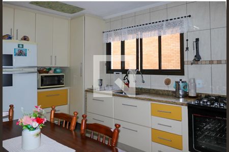 Casa à venda com 250m², 3 quartos e 6 vagasCozinha