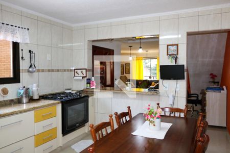 Casa à venda com 250m², 3 quartos e 6 vagasCozinha