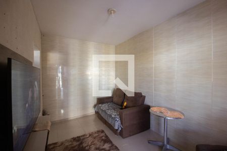 Casa à venda com 150m², 4 quartos e 1 vaga Casa à venda com 150m², 4 quartos e 1 vagaSala