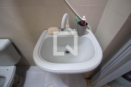 Casa à venda com 150m², 4 quartos e 1 vaga Casa à venda com 150m², 4 quartos e 1 vagaBanheiro 2