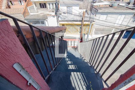 Casa à venda com 150m², 4 quartos e 1 vaga Casa à venda com 150m², 4 quartos e 1 vagaescada